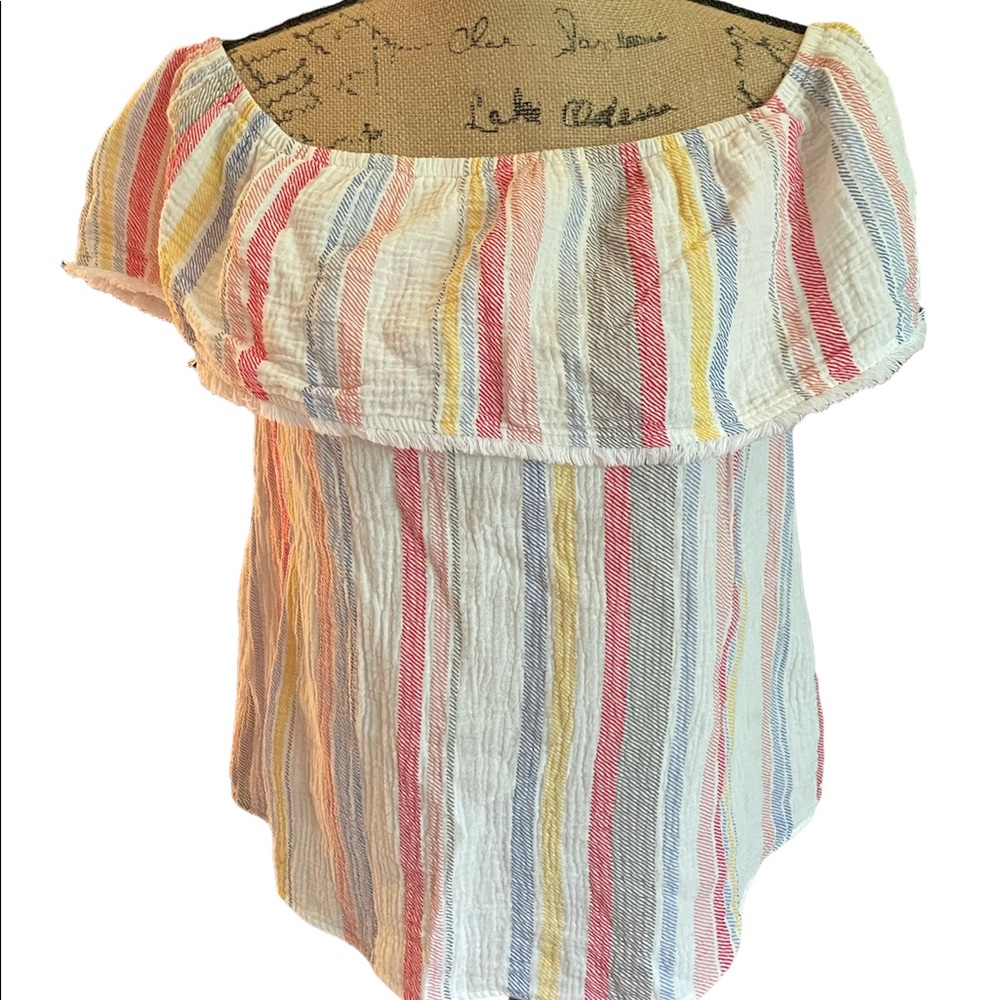 Allison Joy off/on shoulder blouse